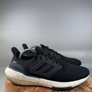 Adidas UltraBoost 22 Sneakers‎ Men's 10.5 Black Athletic Running Shoes